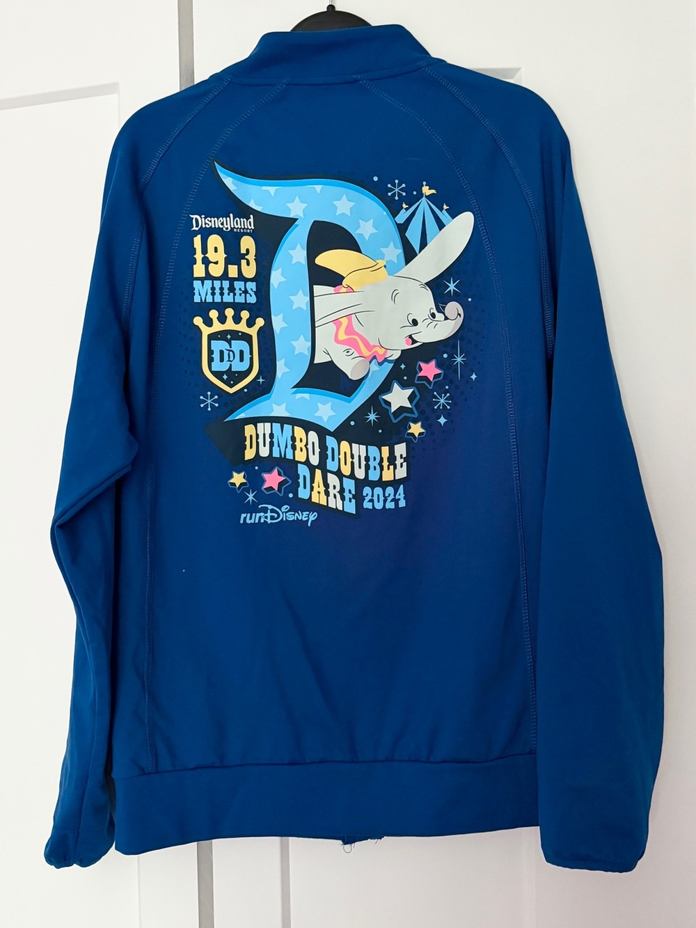 🏰 RunDisney Disneyland Resort Dumbo Double Dare 2024 jacket like new blue small